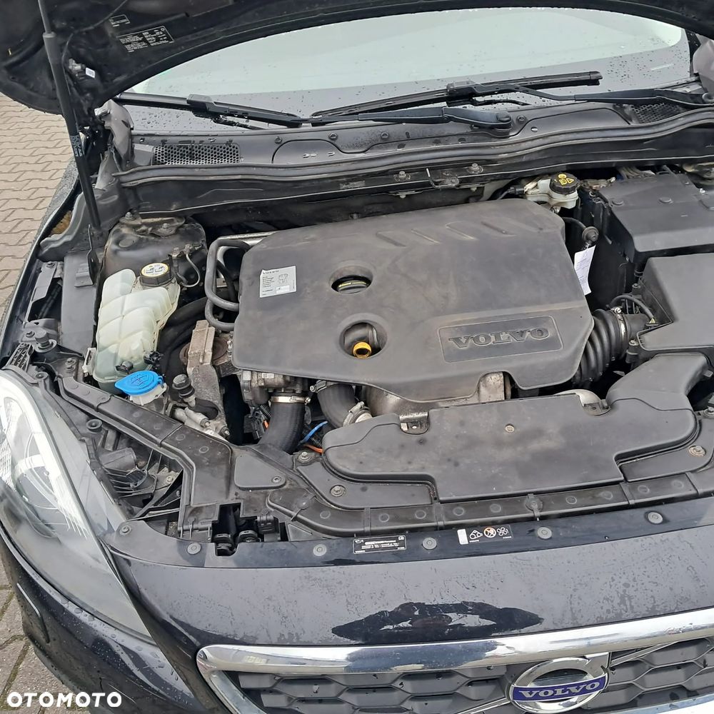 Volvo V40 D2 - 10