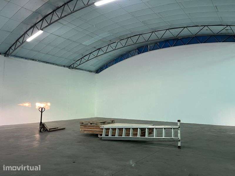 Armazém com 500m2 - Grande imagem: 3/5