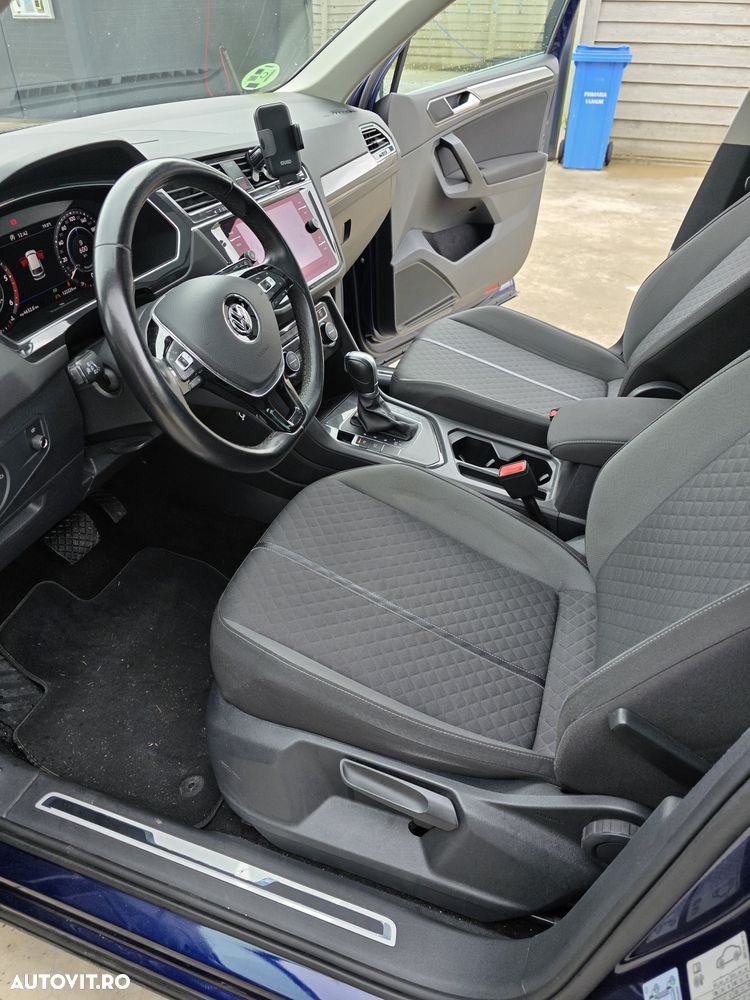 Volkswagen Tiguan - 19