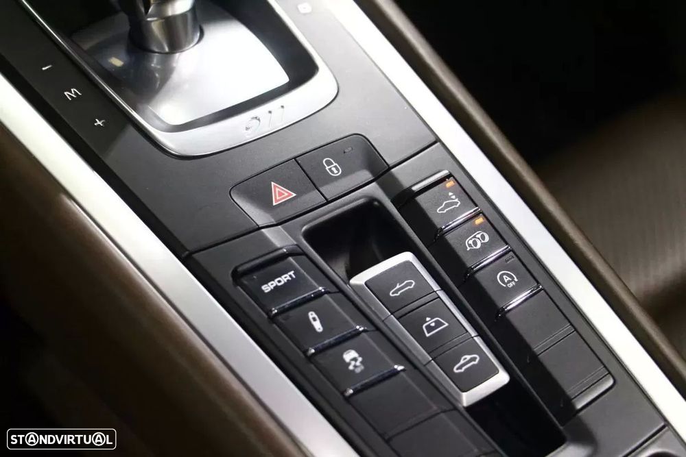 Porsche 911 (991) Carrera 4S PDK - 39