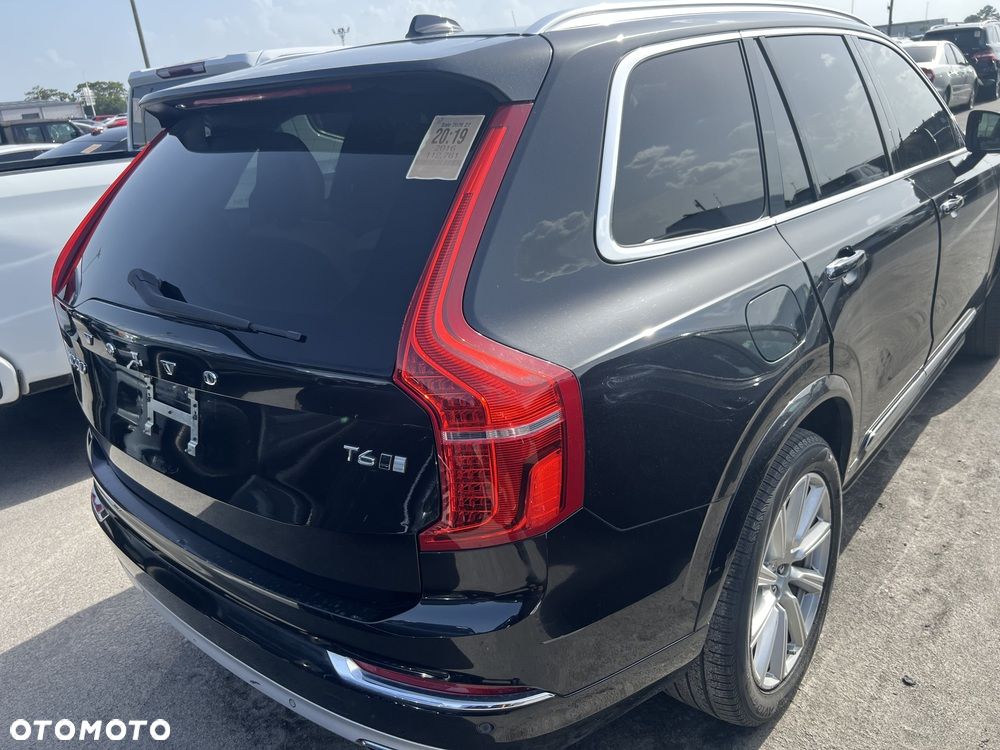 Volvo XC 90 - 8