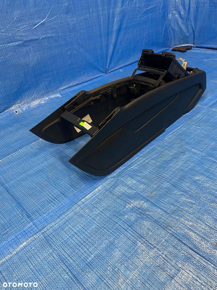 TUNEL ŚRODKOWY AUDI Q7 4L CZARNY 4L1863244C  EUROPA - 4