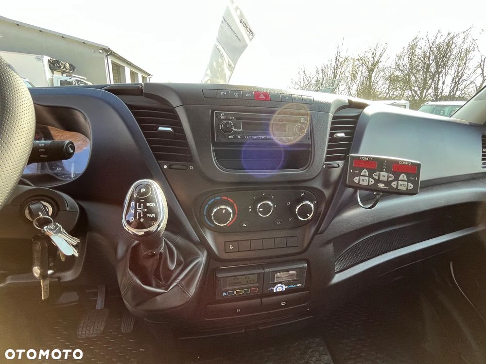 Iveco DAILY 35c14  35c16 35c15 35c13 50c15 50c17 - 9