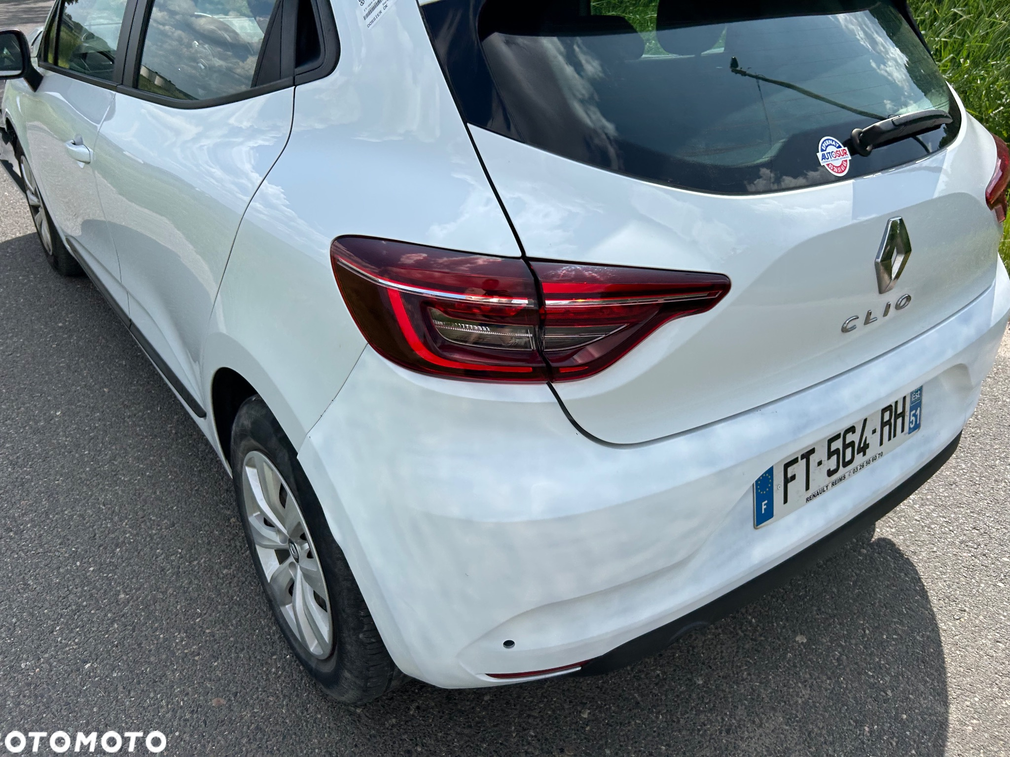 Renault Clio - 25