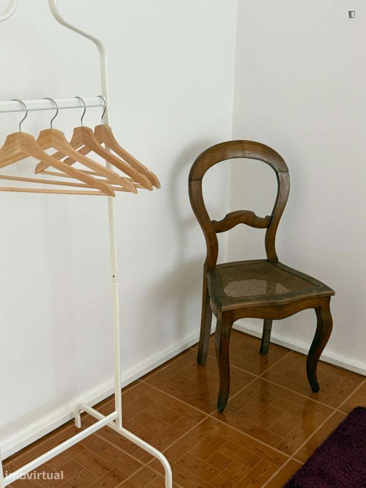 Quarto - localizado em Guimaraes - Grande imagem: 5/9