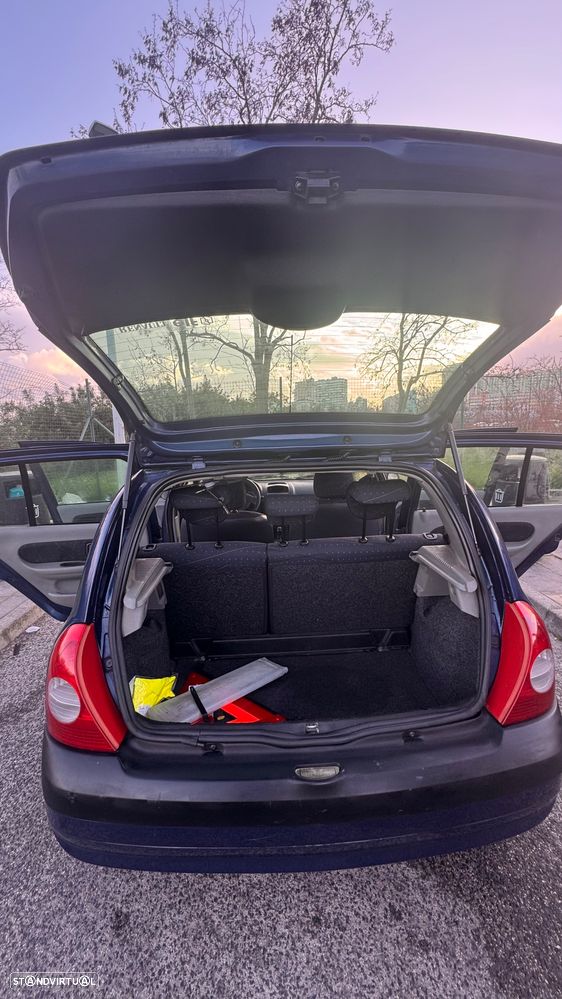 Renault Clio 1.2 16V Confort Authentique - 8