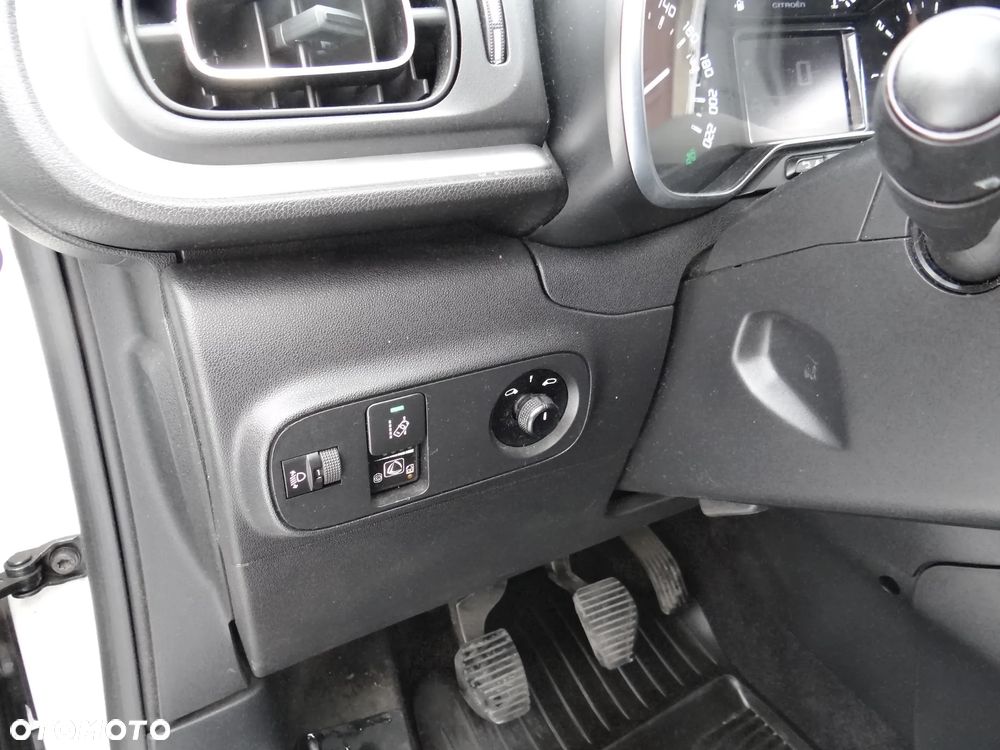 Citroën C3 Pure Tech 82 SHINE - 13