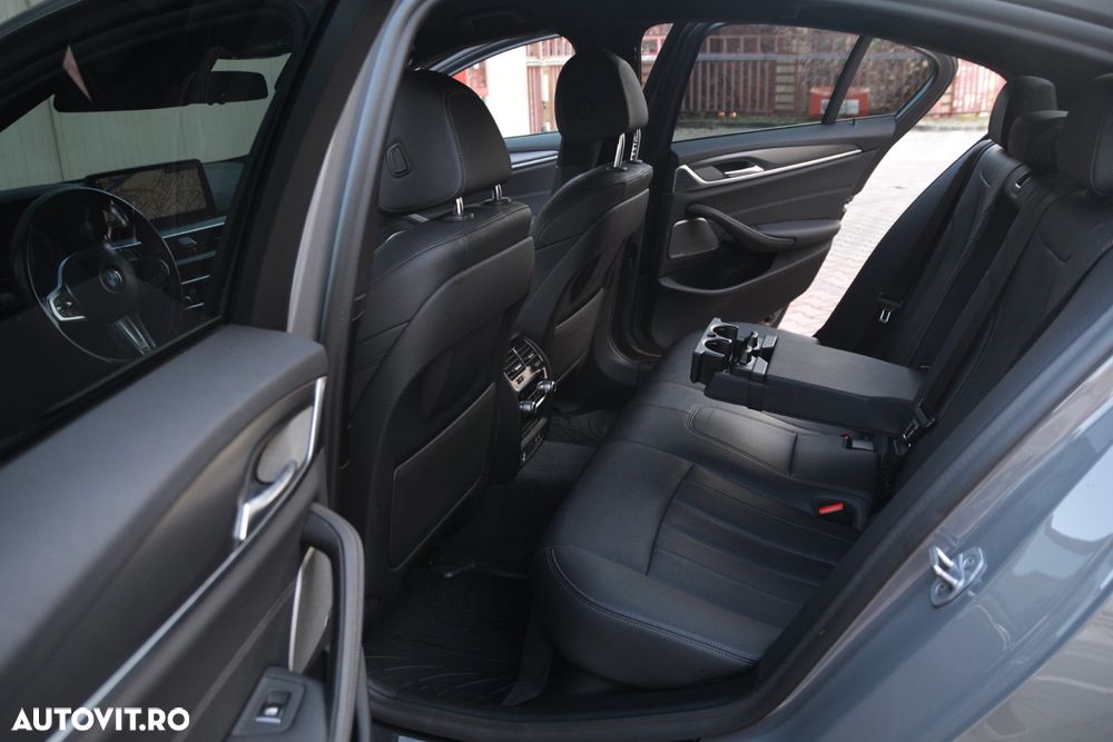 BMW Seria 5 530d AT MHEV - 13