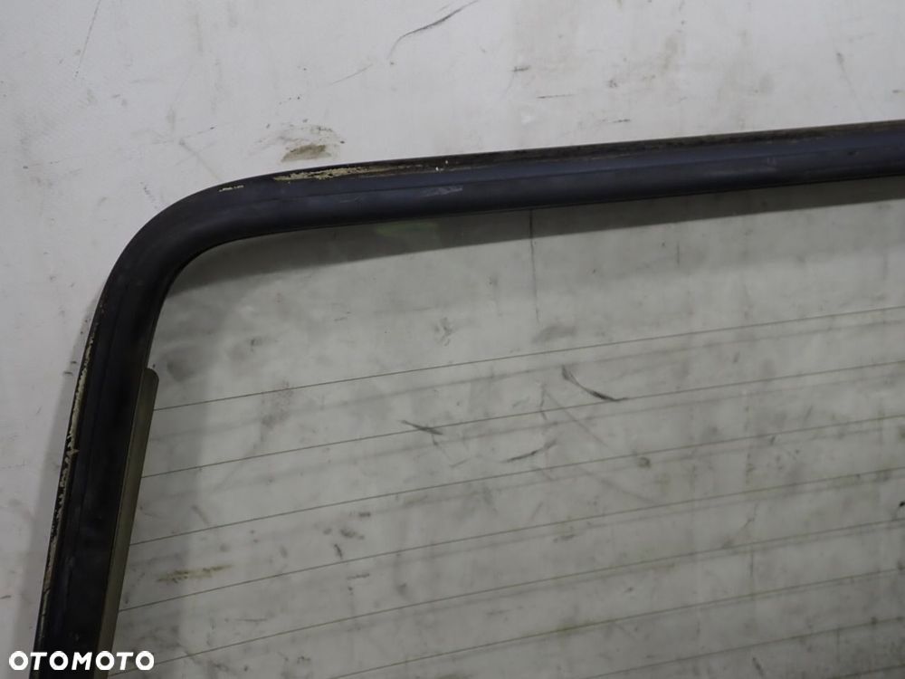 SZYBA TYLNA AUDI 80 B2 - 11