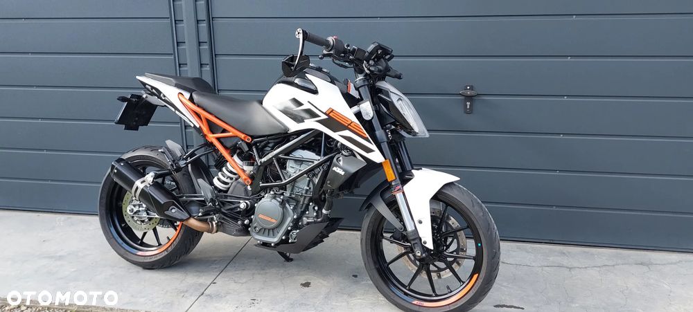 KTM Duke 125 - 26