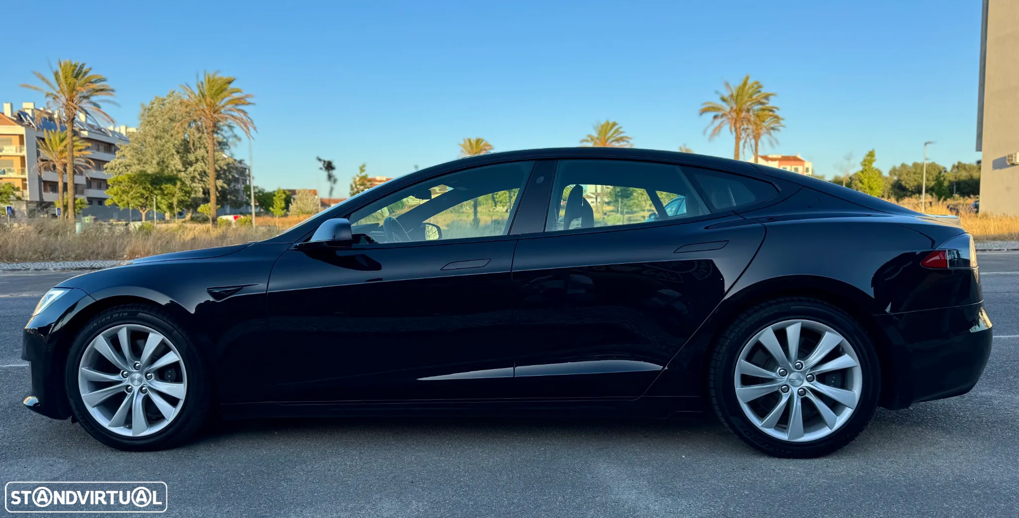 Tesla Model S - 17
