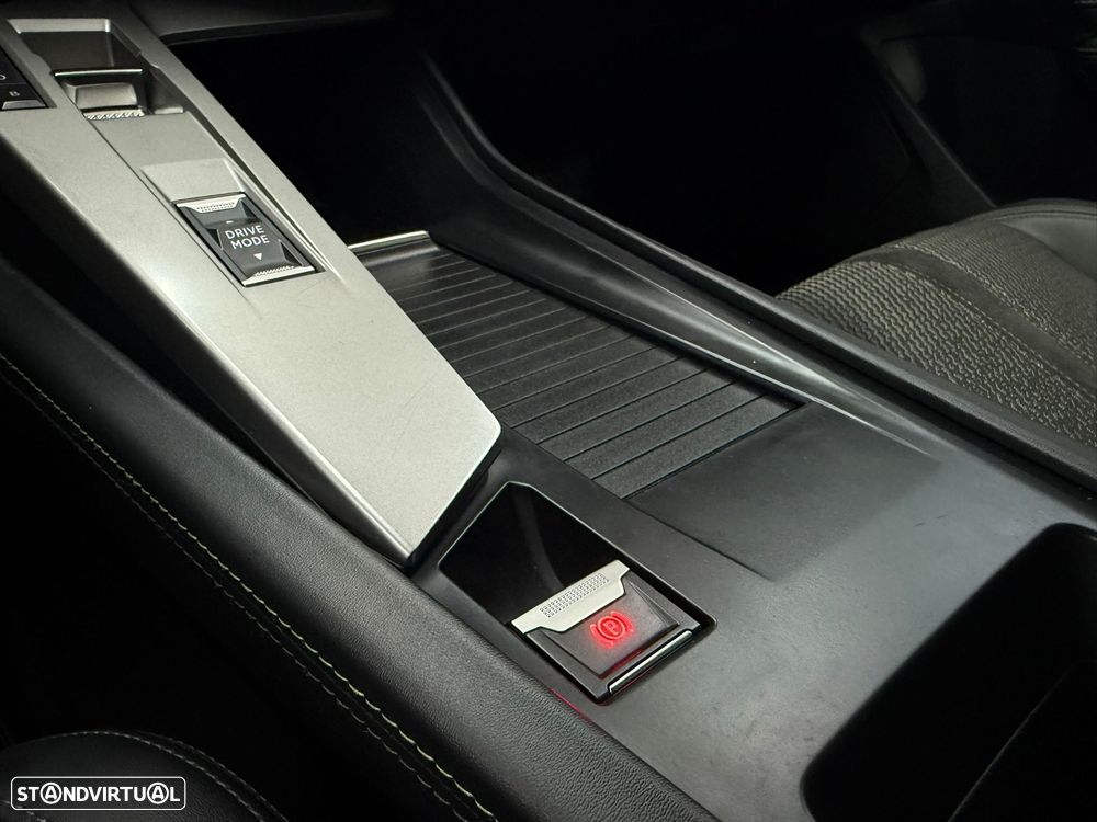 Peugeot 308 1.6 Hybrid GT Pack e-EAT8 - 23