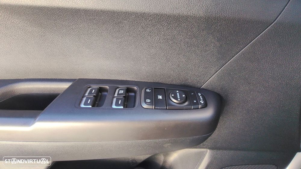 Kia Sportage 1.6 CRDi ISG MHEV Urban - 25