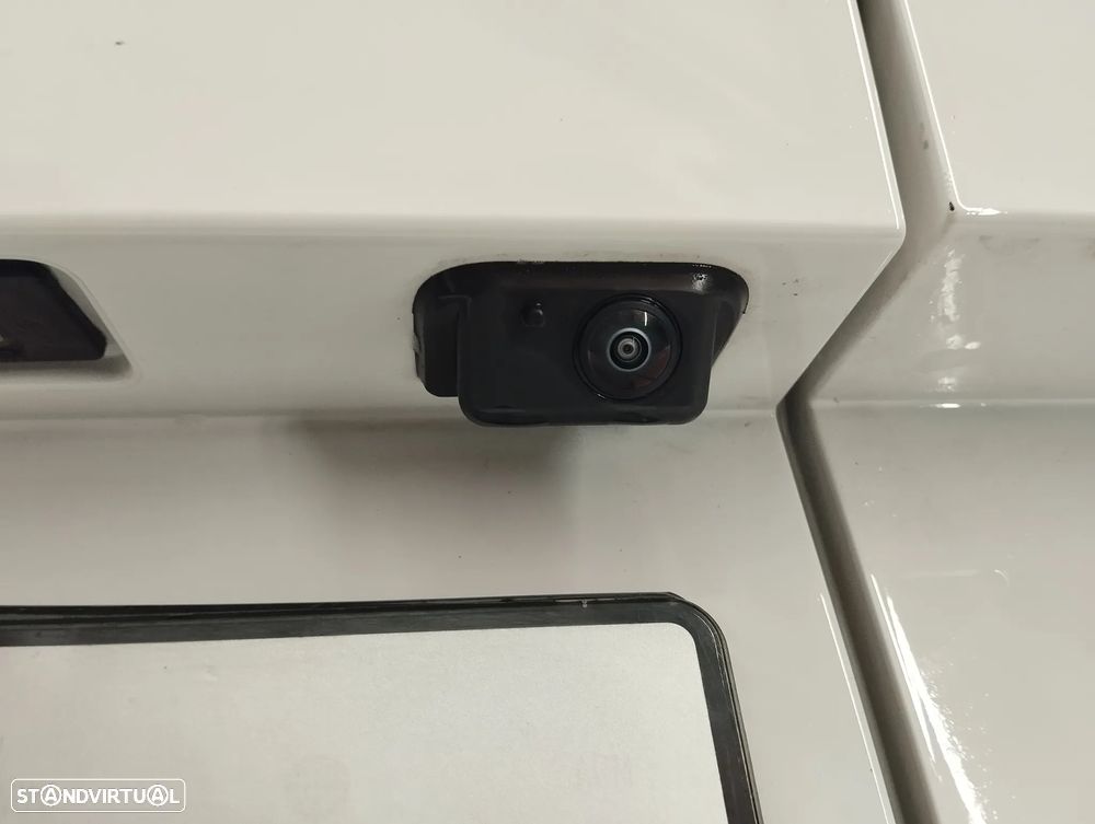 VW ID.Buzz 82 kWh Pro | LED | CÂMARA - 13