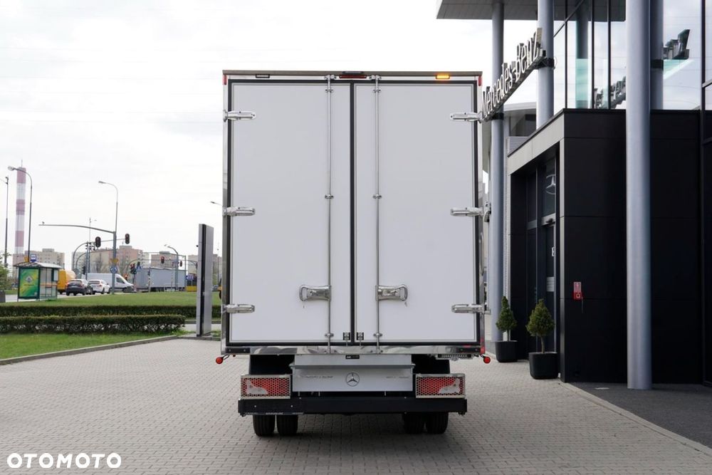 Mercedes-Benz Sprinter - 5