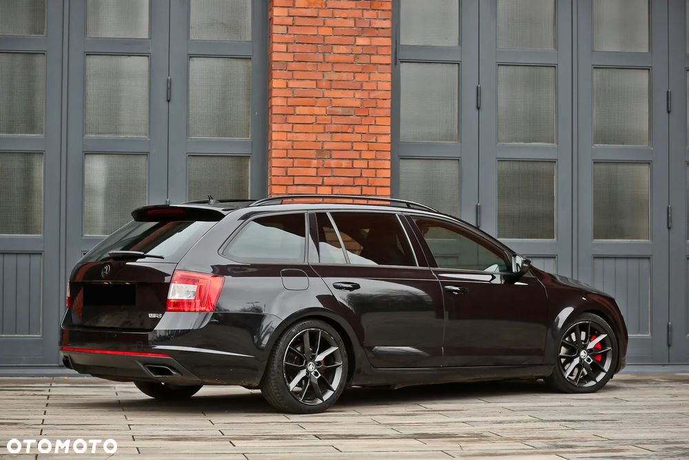Skoda Octavia 2.0 TDI DSG RS - 16