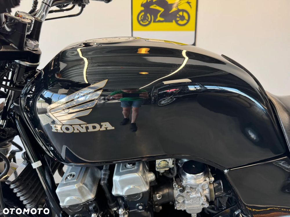 Honda CB - 11