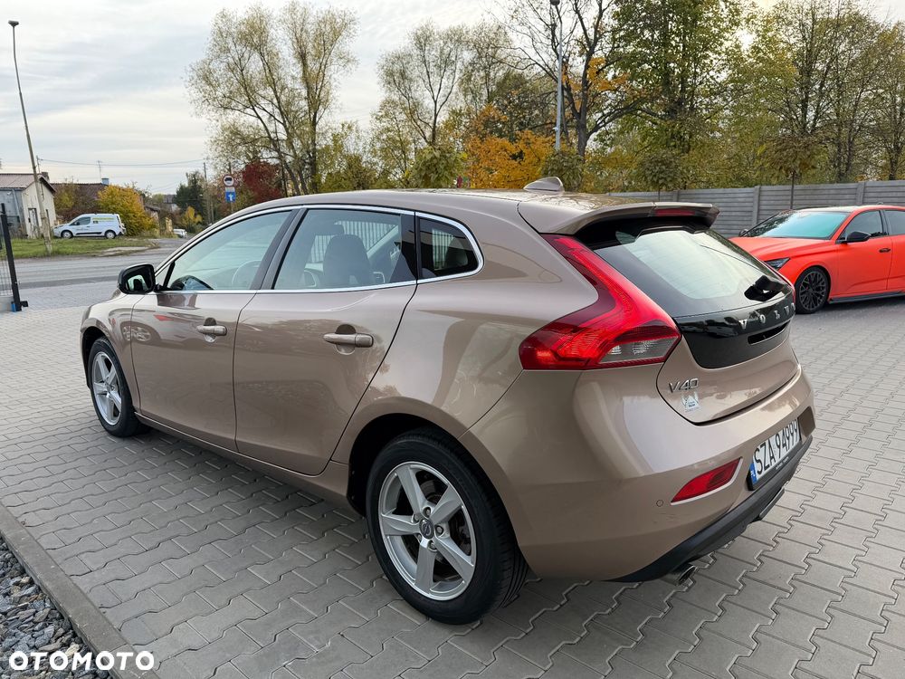 Volvo V40 2012 photo 4