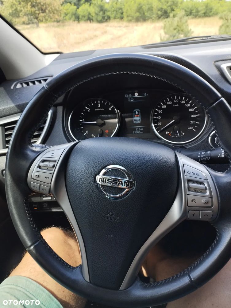 Nissan Qashqai 1.6 DCi 4x4 N-Connecta - 10