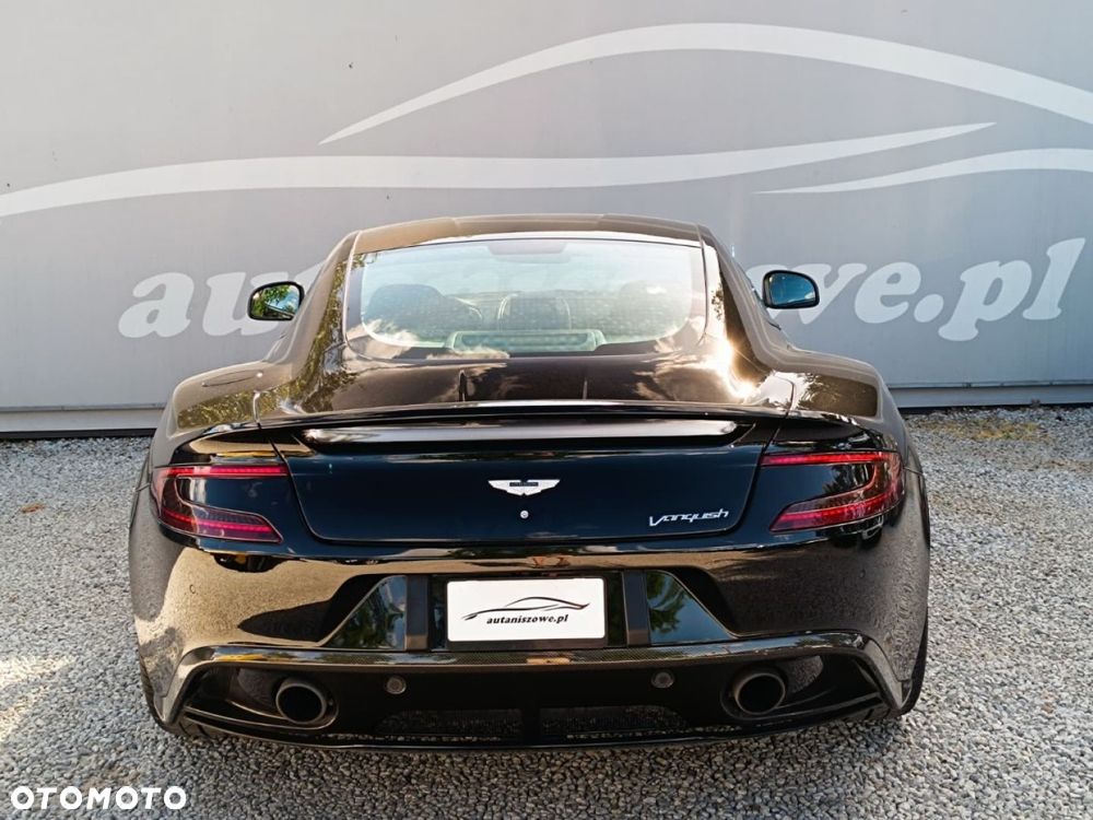 Aston Martin Vanquish - 15