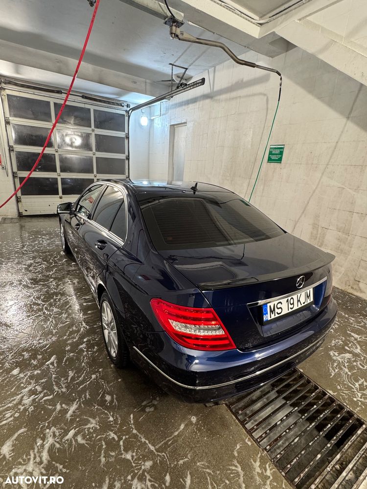 Mercedes-Benz C 180 CGI Automatik BlueEFFICIENCY Avantgarde - 14