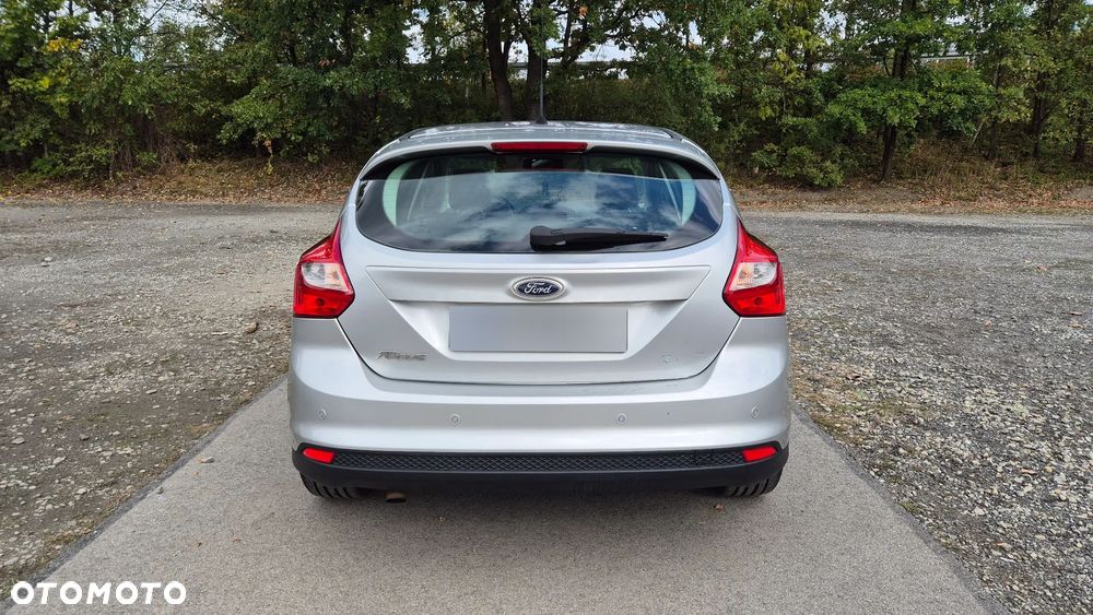 Ford Focus 2011 photo 3