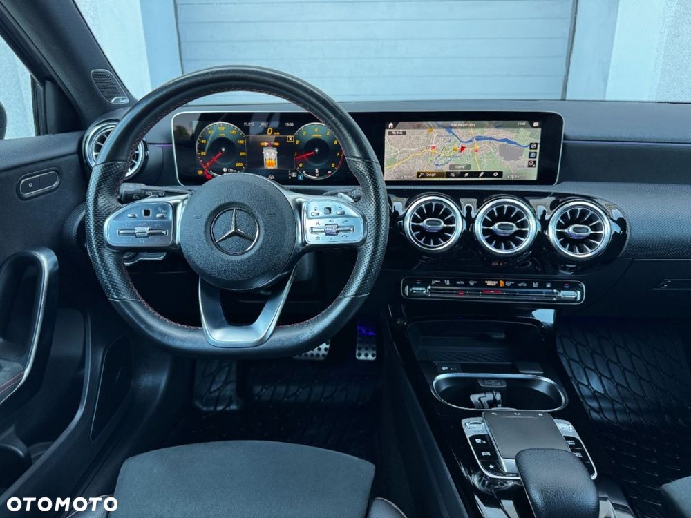Mercedes-Benz Klasa A 250 7G-DCT AMG Line - 31