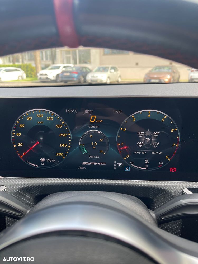 Mercedes-Benz CLA - 11