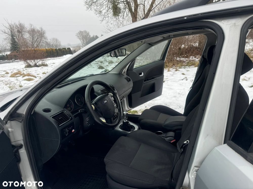 Ford Mondeo 2.0 TDCi Ghia - 13