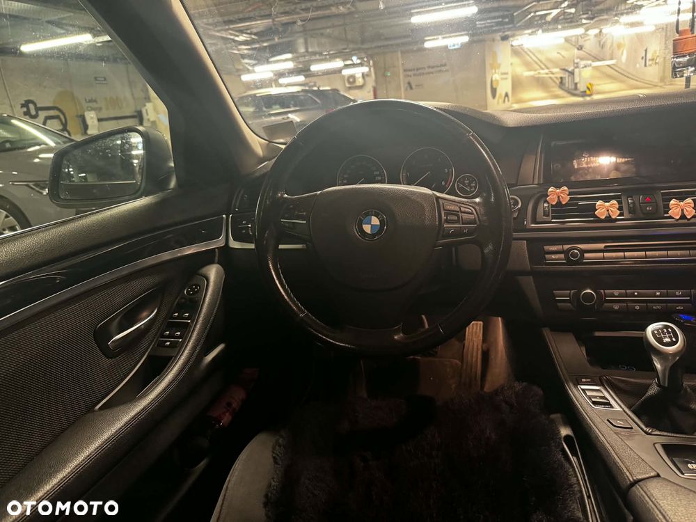 BMW Seria 5 520d - 5