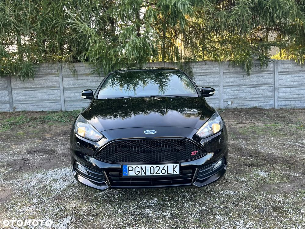 Ford Focus 2017 photo 2
