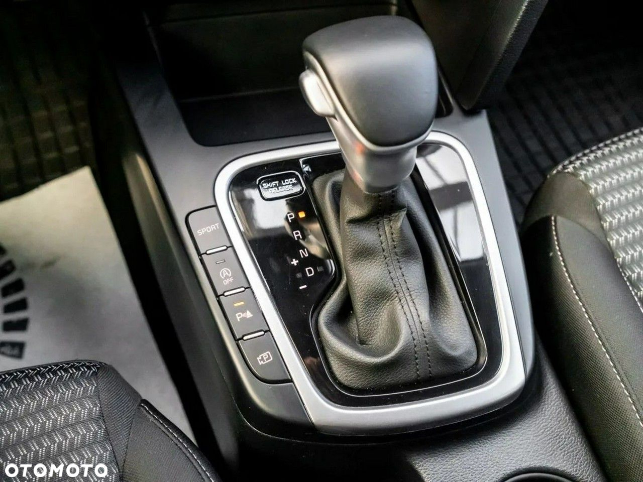 Kia XCeed 1.5 T-GDI M DCT - 16