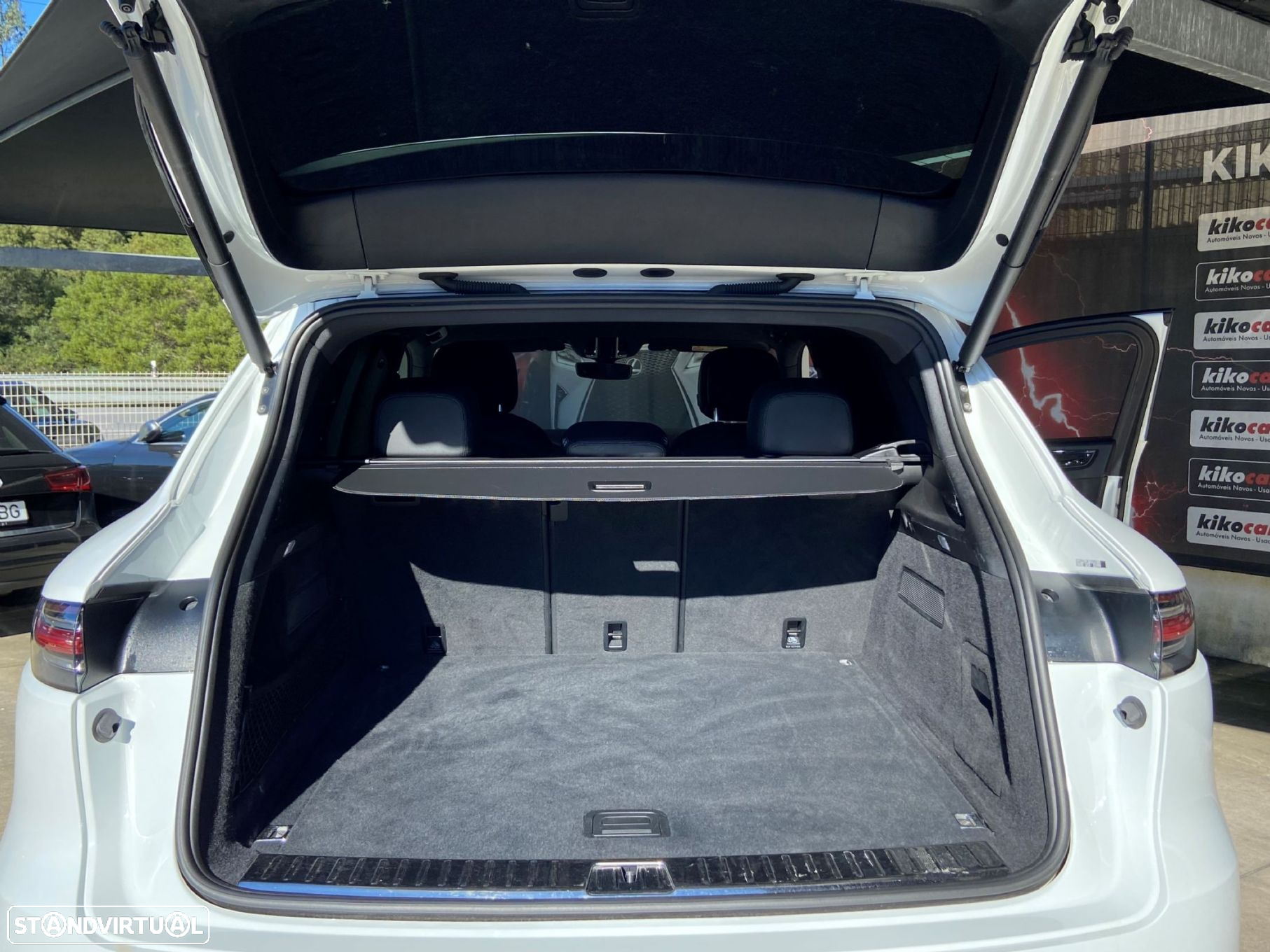 Porsche Cayenne E-Hybrid - 4