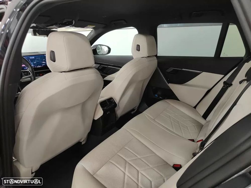 BMW i5 Touring eDrive40 - 8