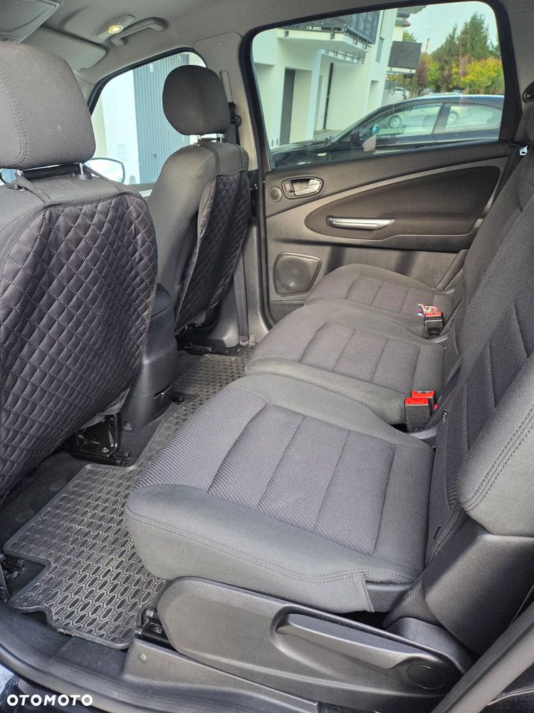 Ford S-Max - 22