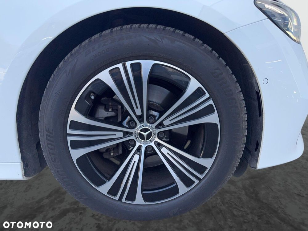 Mercedes-Benz Klasa E 220 d mHEV 4-Matic Avantgarde 9G-Tronic - 11
