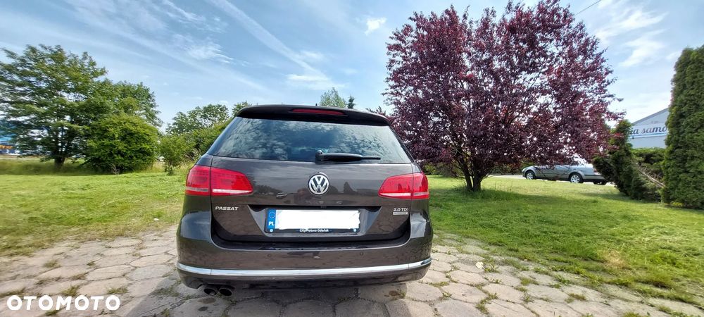 Volkswagen Passat 2.0 TDI Highline R-Style - 9