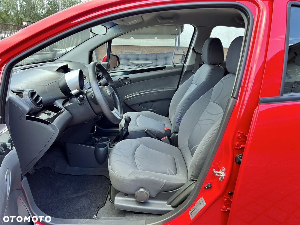 Chevrolet Spark 1.0 LS+ - 29