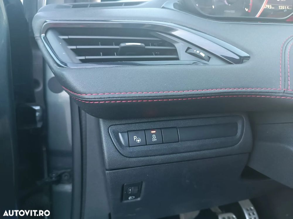 Peugeot 208 GTI 200 THP - 12