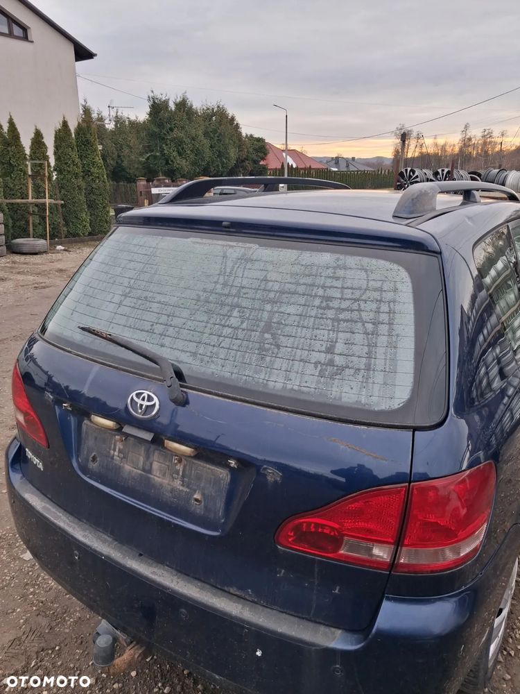 Toyota avensis verso klapa bagaznika 6P4 - 3