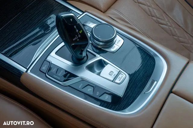 BMW Seria 7 740Le xDrive iPerformance - 21