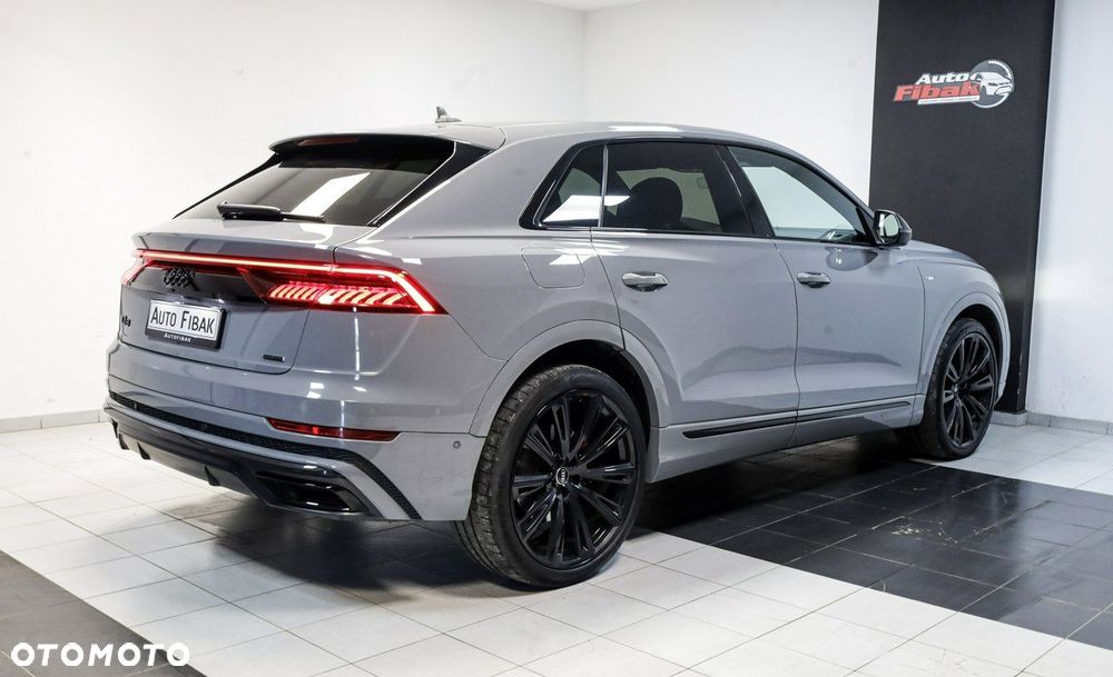 Audi Q8 - 16