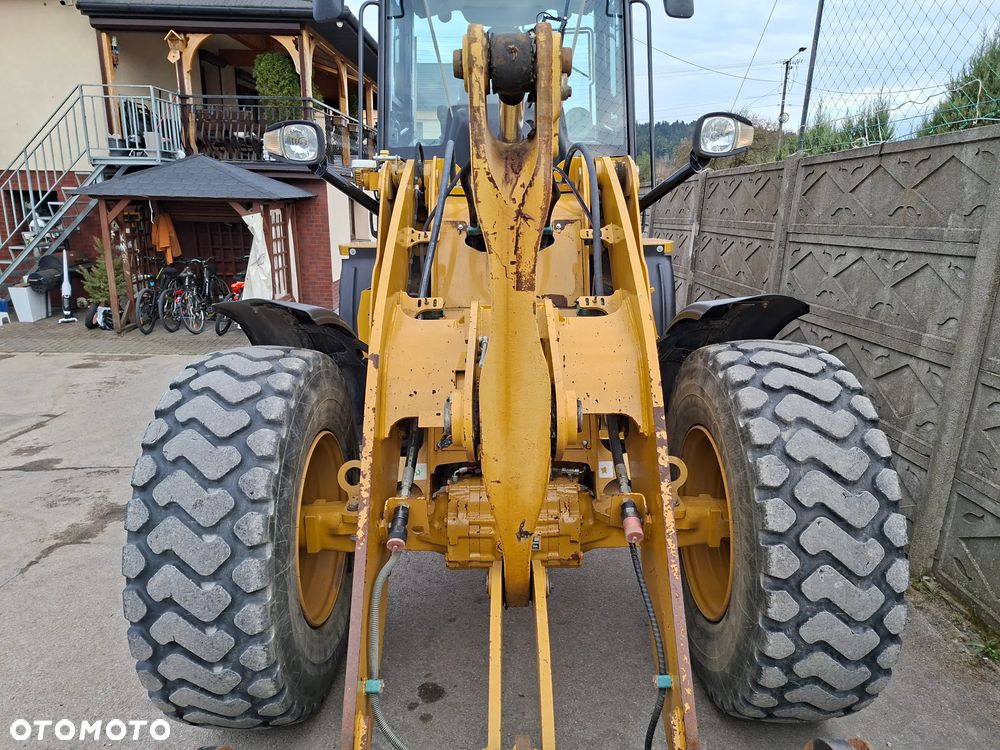 Caterpillar CAT 918 M - 18