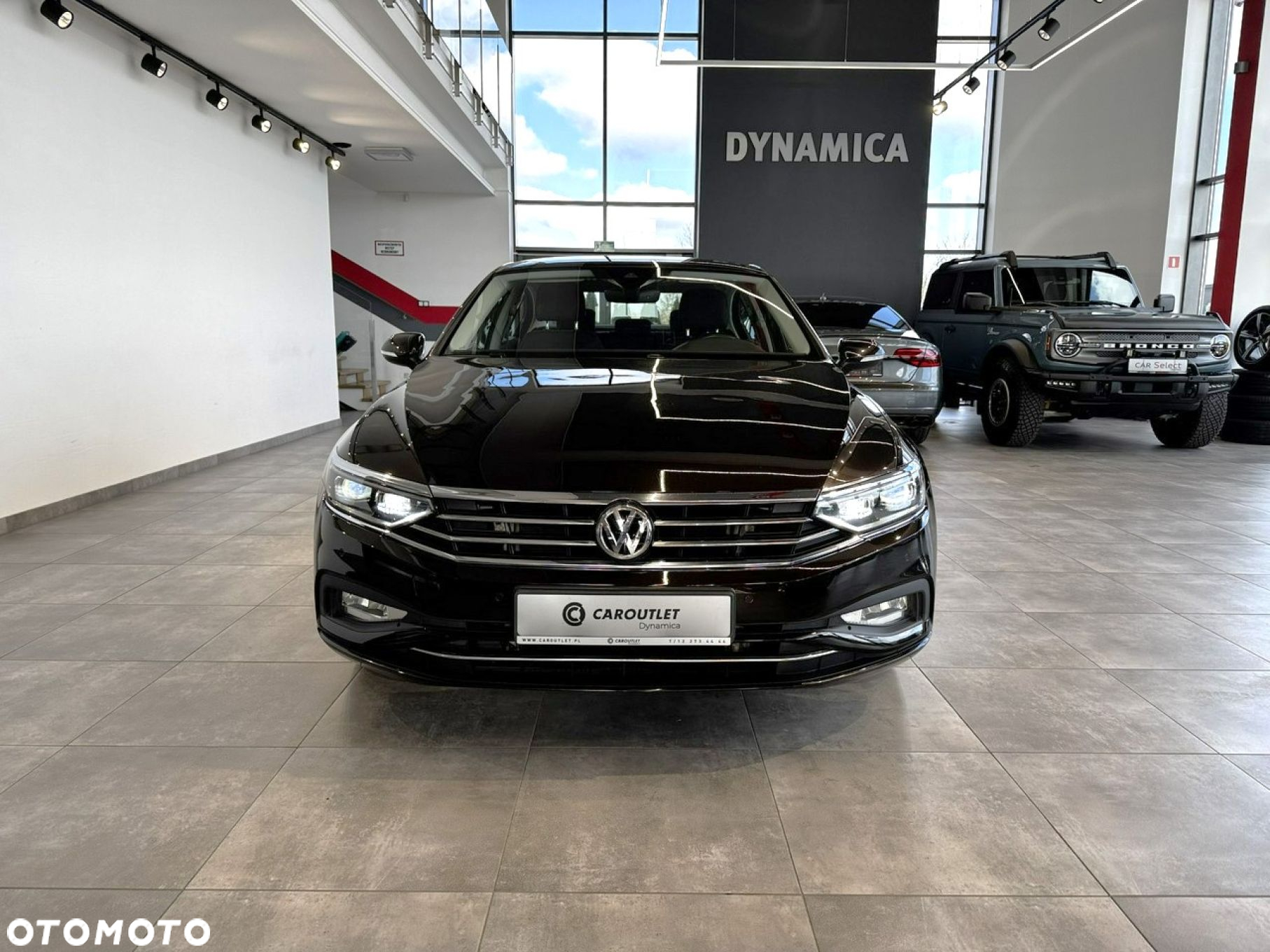 Volkswagen Passat - 4