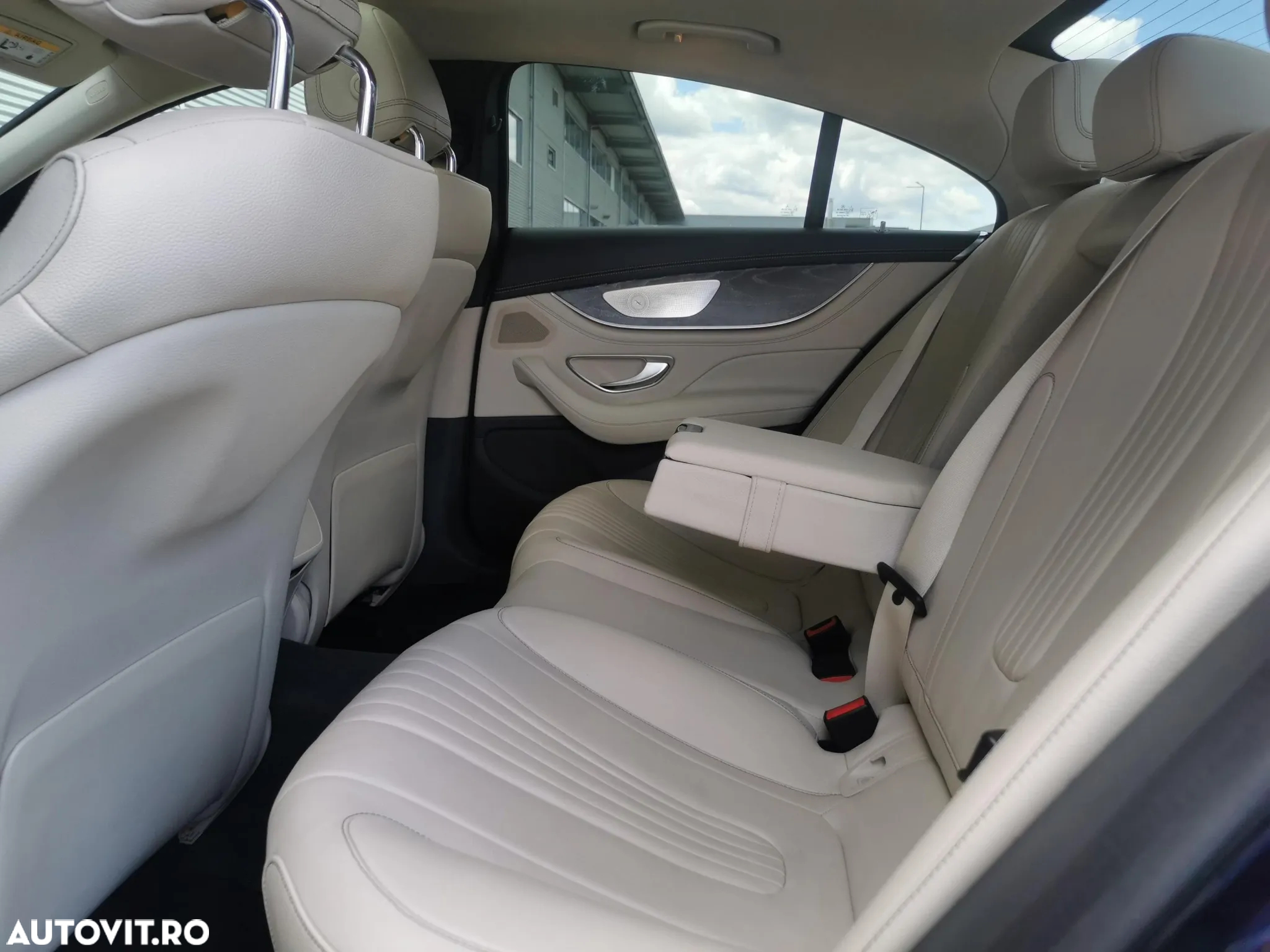 Mercedes-Benz CLS 350 9G-TRONIC AMG Line - 13