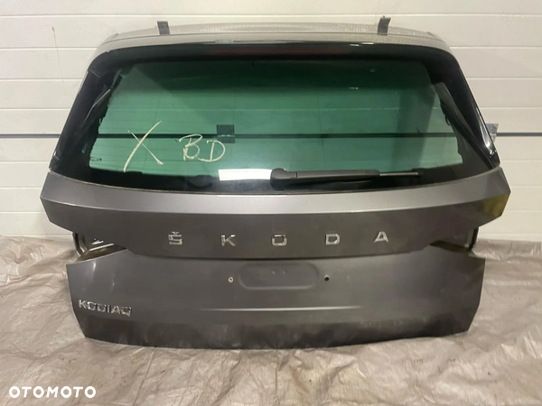 SKODA KODIAQ LIFT maska  klapa pod miernik LF7C DO ZAŁOZENIA W KOLOR po przebiegu 6 tys km