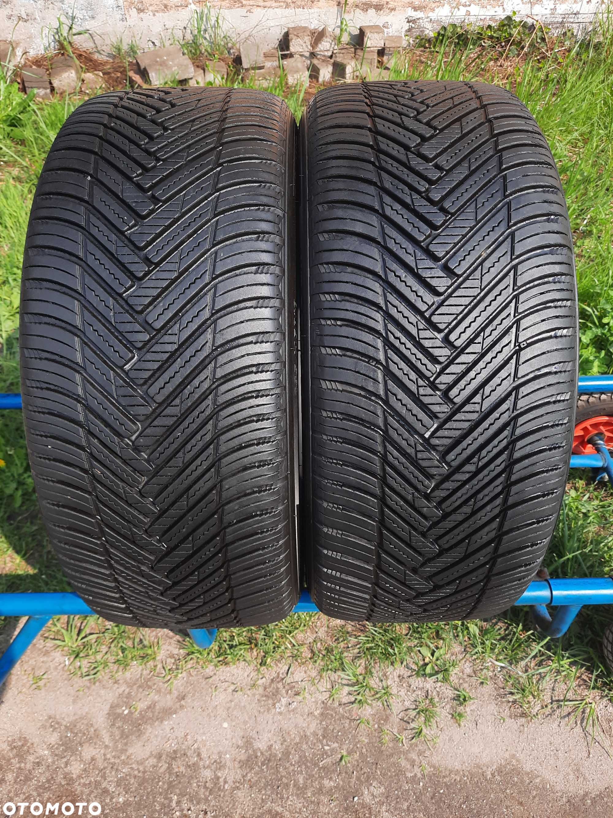 Opony wielosezonowe klasy średniej HANKOOK 235/45/18 ok. 7 mm 2023 r - 1