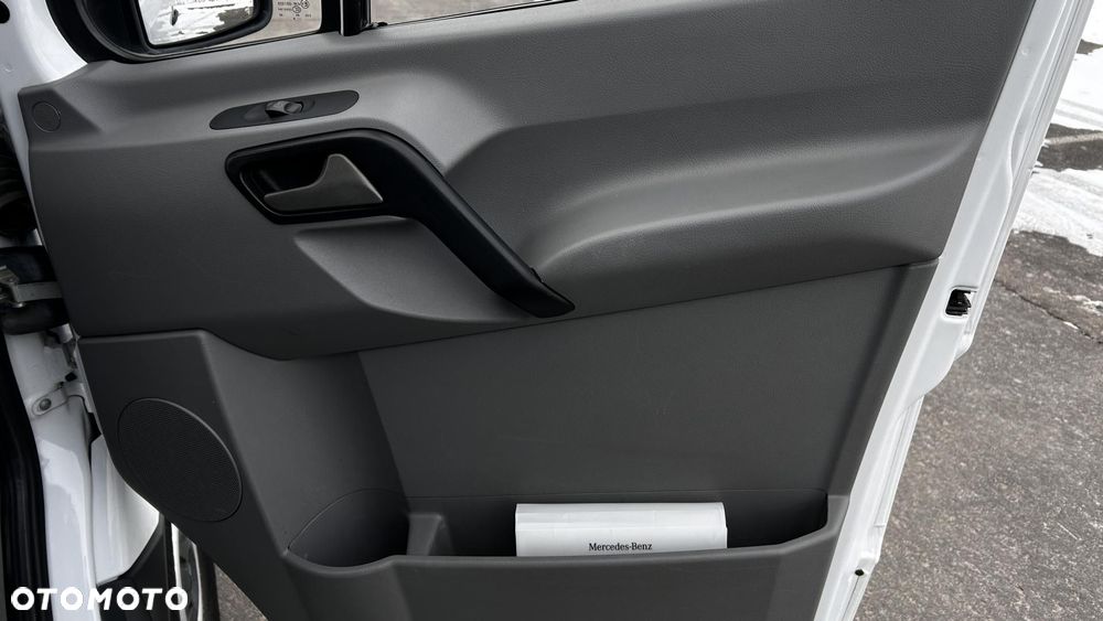 Mercedes-Benz Sprinter - 17