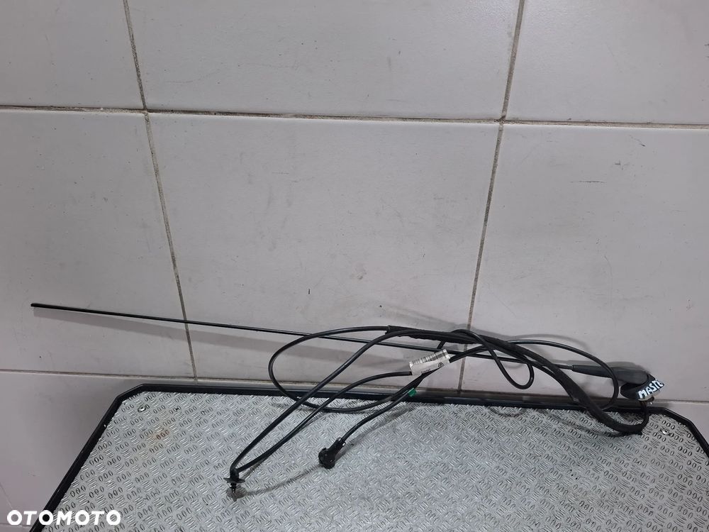 Antena dachowa Renault Master nr 282430025R - 1