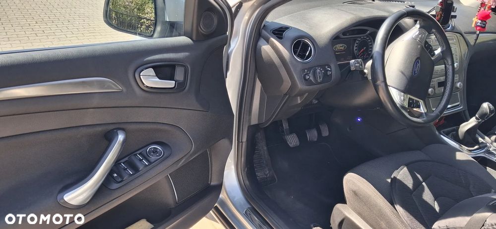 Ford Mondeo 2.0 Titanium - 15